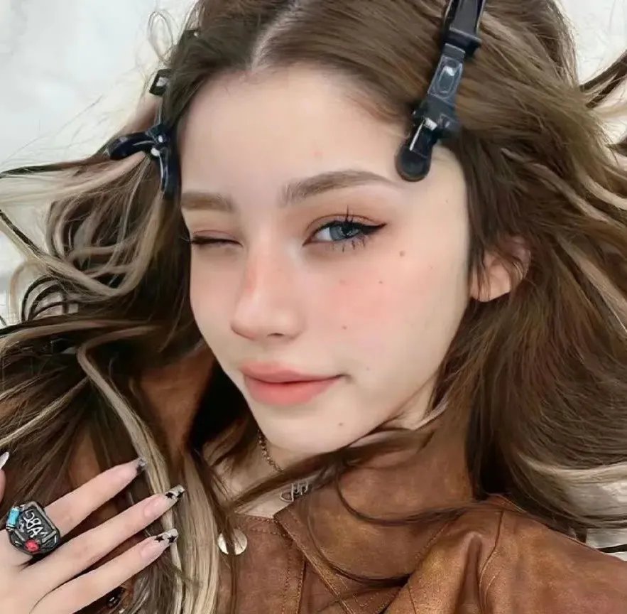 波琳娜的魔法日记 封面