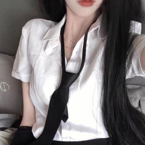 邪灵女巫 封面