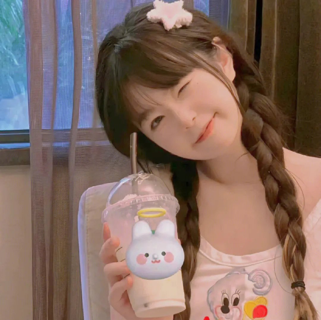 当红女秘书 封面